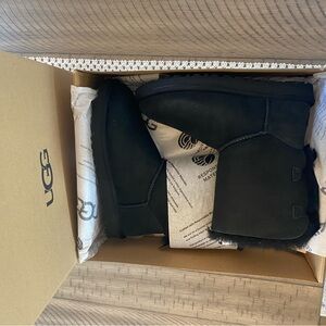 UGG Black Bailey Bow II
